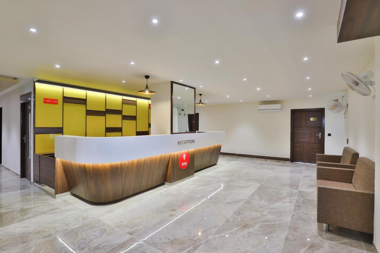 Oyo 16604 Hotel Sparsh Inn Ahmedabad Exterior foto