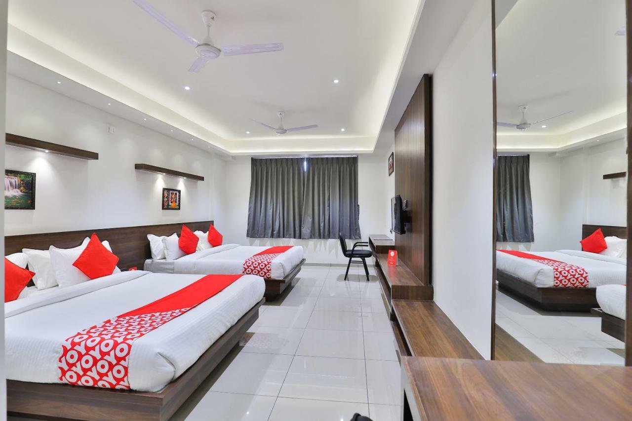 Oyo 16604 Hotel Sparsh Inn Ahmedabad Exterior foto